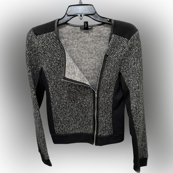 Sweater/ Jacket - Picture 2 of 3